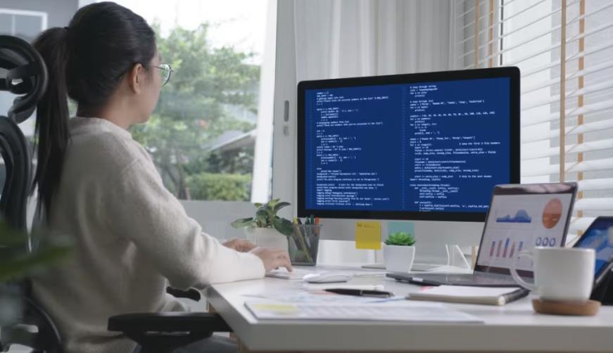 花溪区企业数字化解决方案：机器学习赋能商业模式升级的核心路径